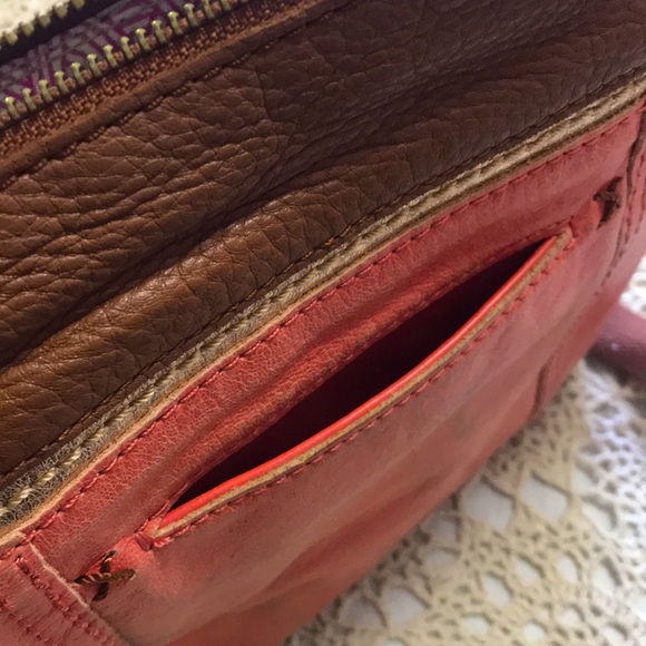 The Sak Crossbody Bag - Picture 4 of 12